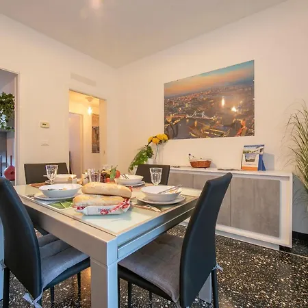 The Red Cat House * Alassio