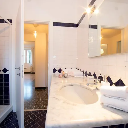 The Red Cat House Apartment Alassio