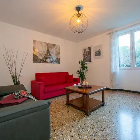 Apartment The Red Cat House Alassio